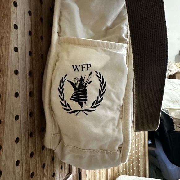 FEED Burlap Reversible Save the Children of the World Tan Tote Travel Beach Bag - Picture 9 of 10